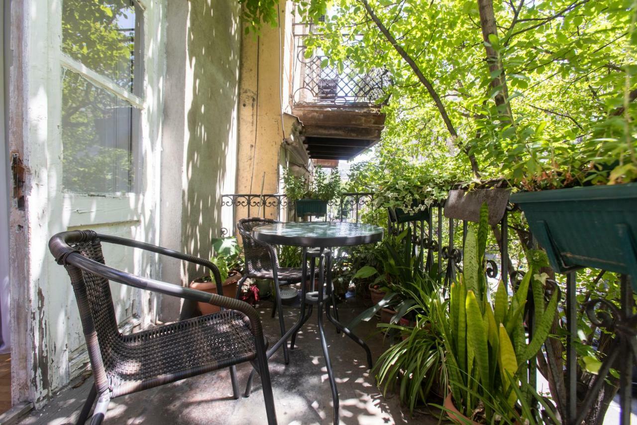 Private Apartment In The Center Of Old 트빌리시 외부 사진